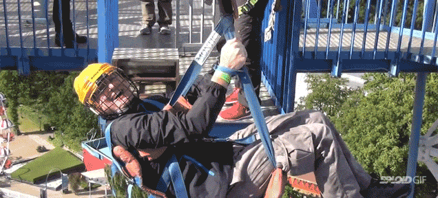 L'attraction la plus flippante du monde chute